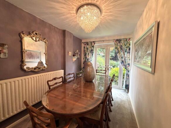 4 bed Detached for sale Image 8