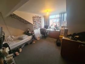 6 bed Terraced to rent Image 8