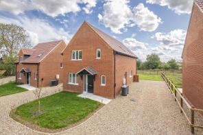 Oakdene, Hanningfield Green, Bury St. Edmunds IP29 4QD