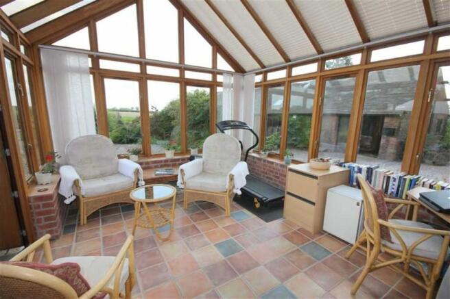 GARDEN ROOM