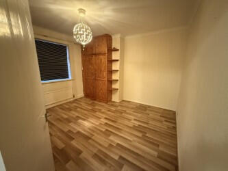 3 bed Semi-Detached to rent Image 7