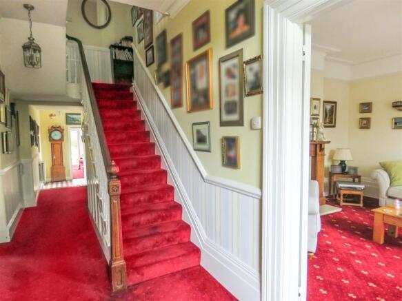 Hallway.JPG