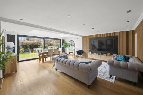 Orchard View, Uxbridge