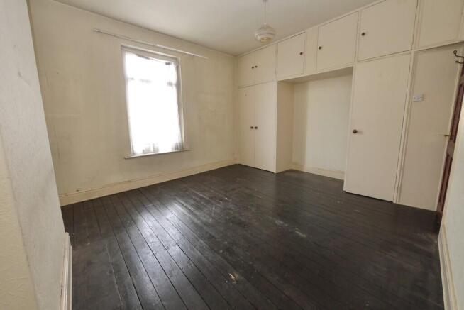 3 bed Terraced for sale Image 8
