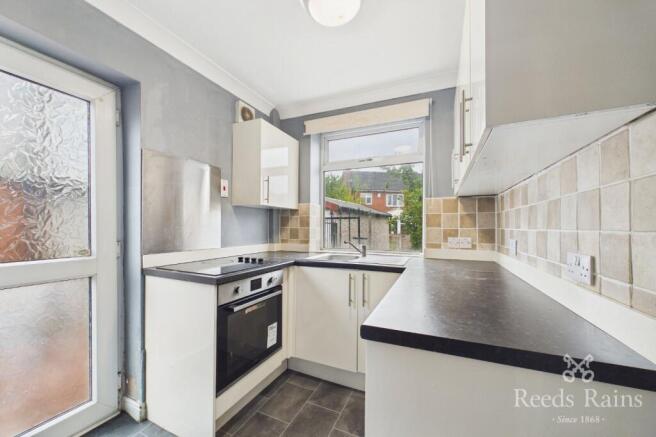 3 bed Semi-Detached for sale Image 5