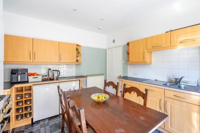 3 bed Semi-Detached for sale Image 4