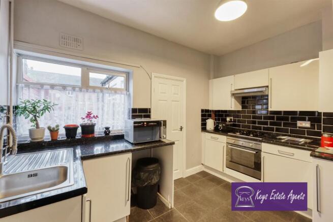 BREAKFAST KITCHEN