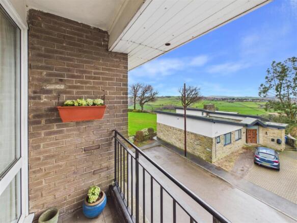 2 bed Flat for sale Image 11
