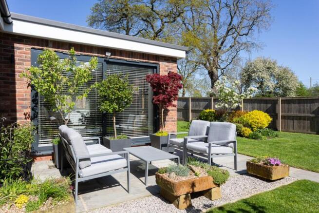 2 bed Detached Bungalow for sale Image 5