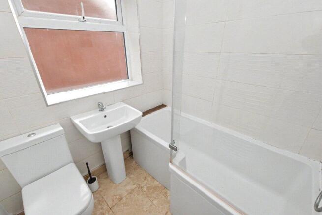 3 bed Semi-Detached for sale Image 8