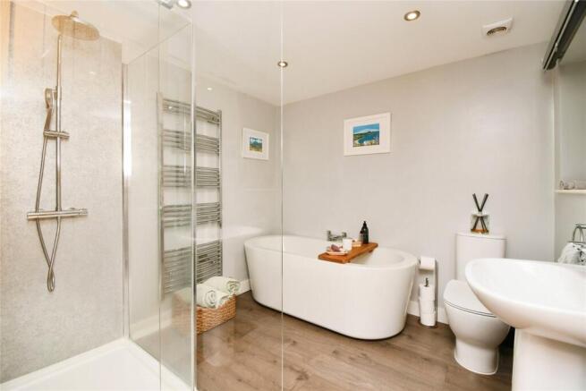 Ensuite