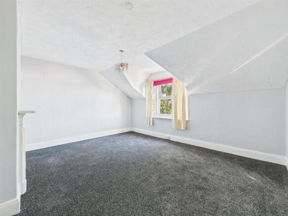 4 bed Terraced for sale Image 10