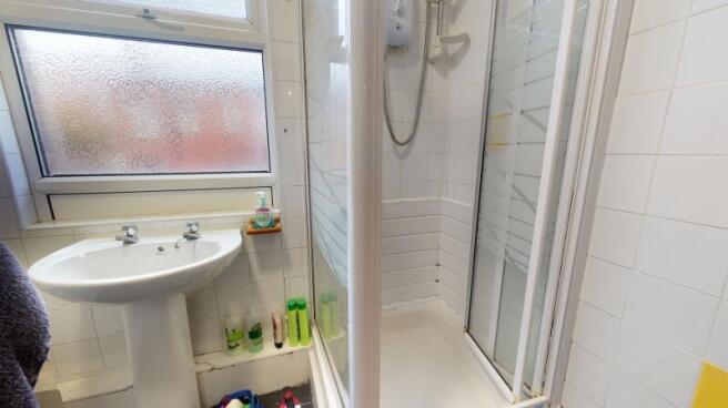 7 bed Terraced to rent Image 4