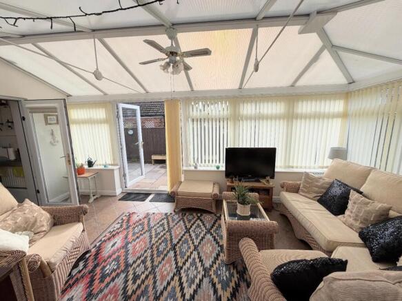 3 bed Semi-Detached for sale Image 8