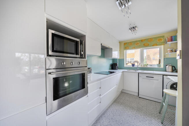 1403906-15-697cc0...