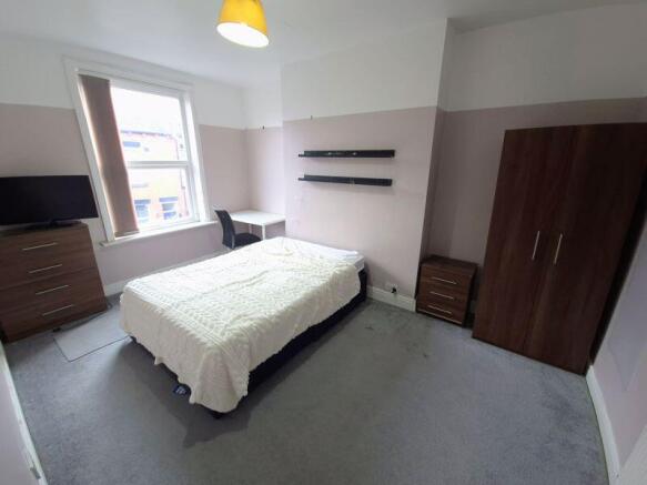 7 bed Terraced for sale Image 9