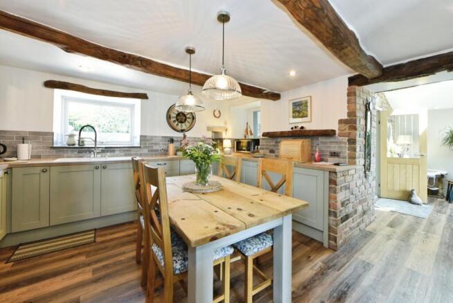 5 bed Barn Conversion for sale Image 6