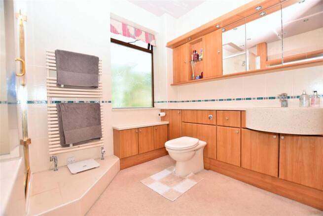 Ensuite