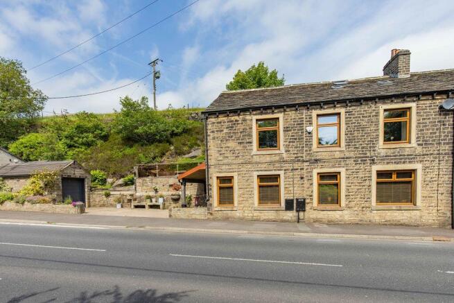 4 bed Semi-Detached for sale Image 5
