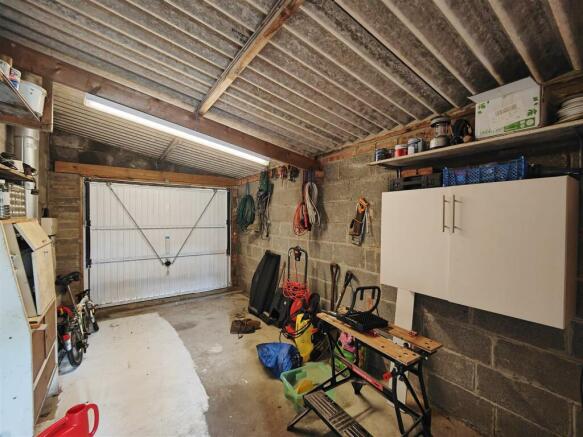 Lean-to Garage