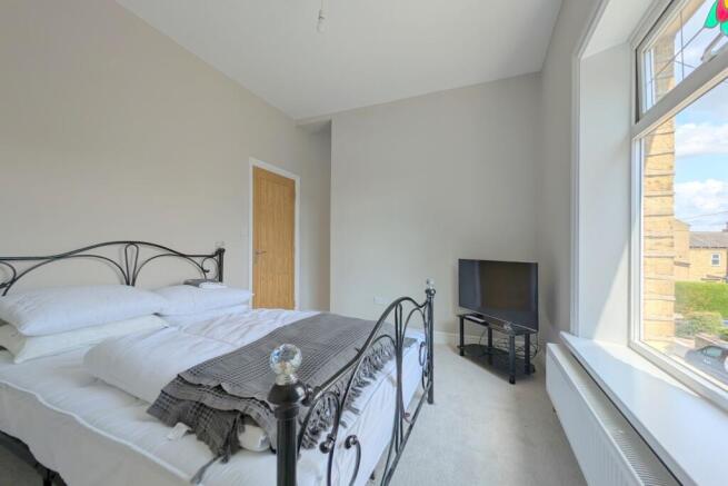 2 bed End of Terrace to rent Image 10