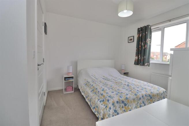 3 bed Semi-Detached for sale Image 7