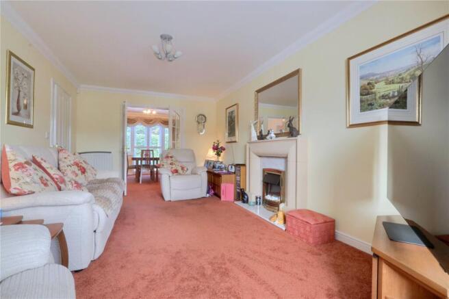 4 bed Detached for sale Image 4