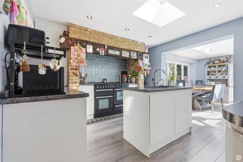 Jersey Gardens, Wickford, SS11