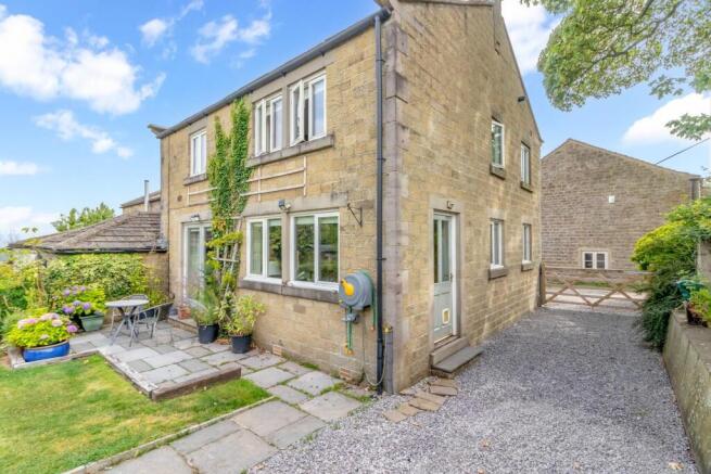3 bed House for sale Image 11