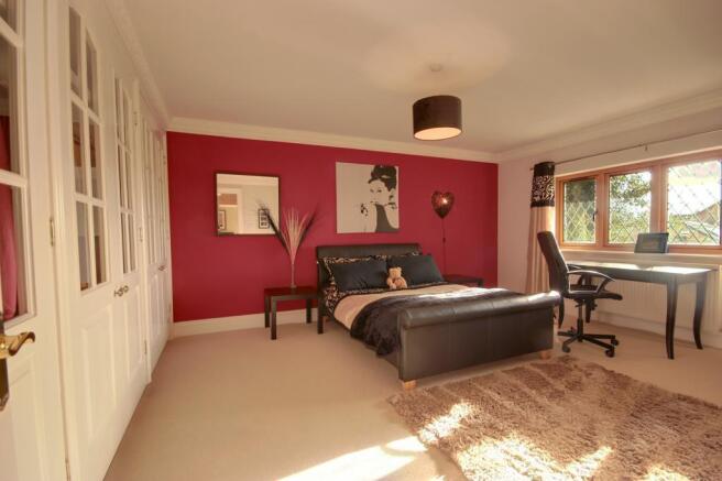 Bedroom 2 (Double)