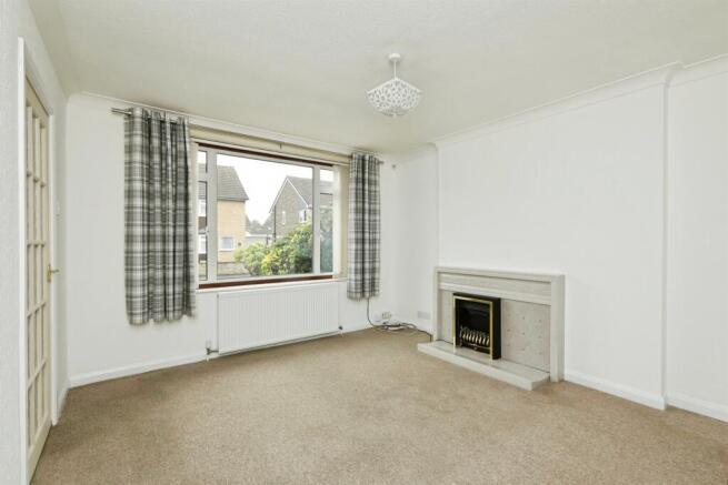 3 bed Semi-Detached for sale Image 6