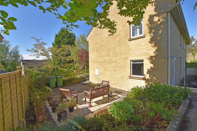 Side Patio.JPG