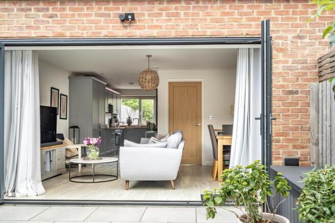 2 bed Semi-Detached for sale Image 11