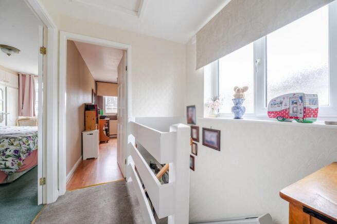 3 bed Semi-Detached for sale Image 8