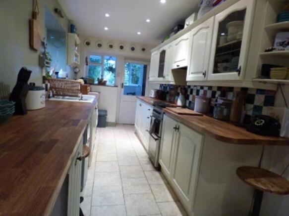 KITCHEN AREA