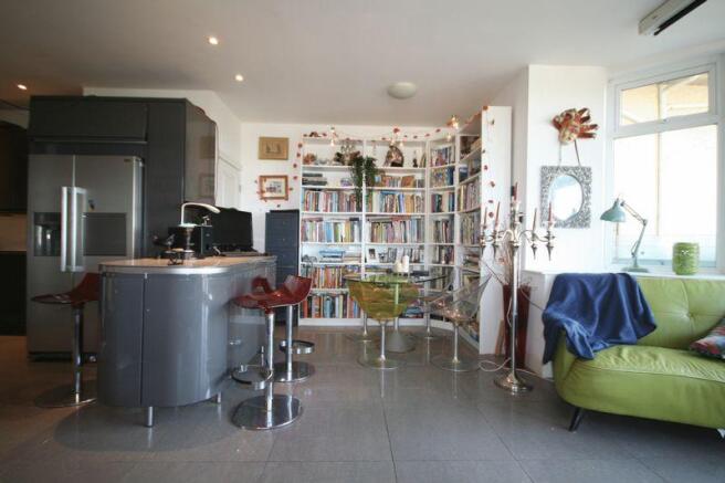 Kitchen/Dining...