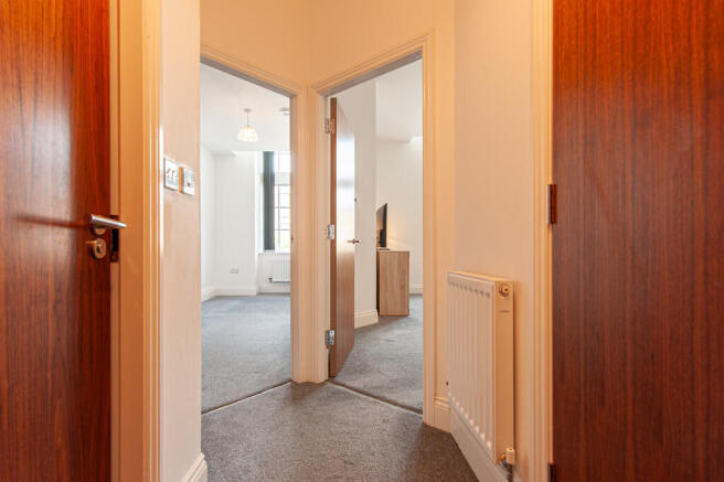 1 bed Apartment to rent Image 11