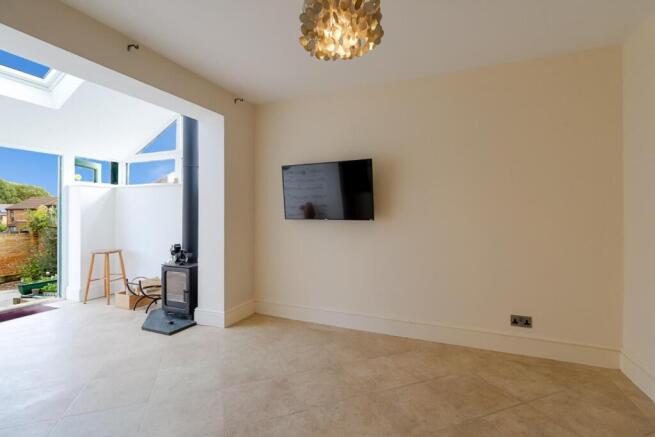 4-bed-house-prestbury (18).jpg