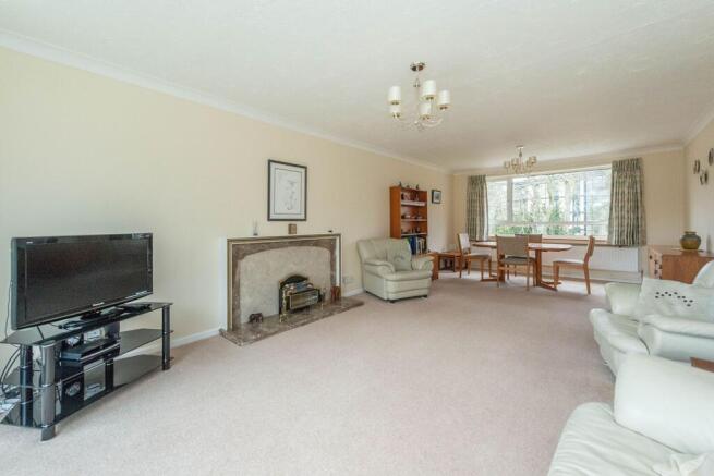 KITCHEN, LOUNGE AND DINING AREA