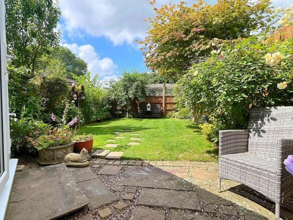 Rear Garden alt a...