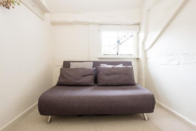 45-6KarenCourt.jpg