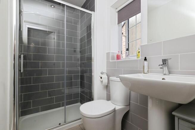 4 bed Detached for sale Image 11