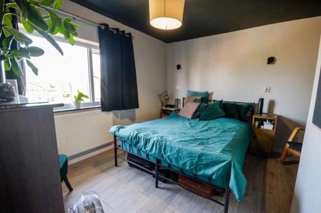 3 bed Terraced for sale Image 8