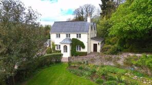 Woodlea, Brecon Road, Llanwenarth NP8 1EP