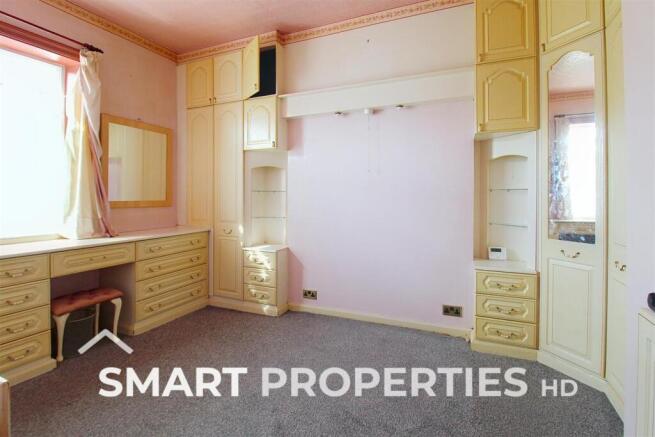 3 bed Terraced to rent Image 7