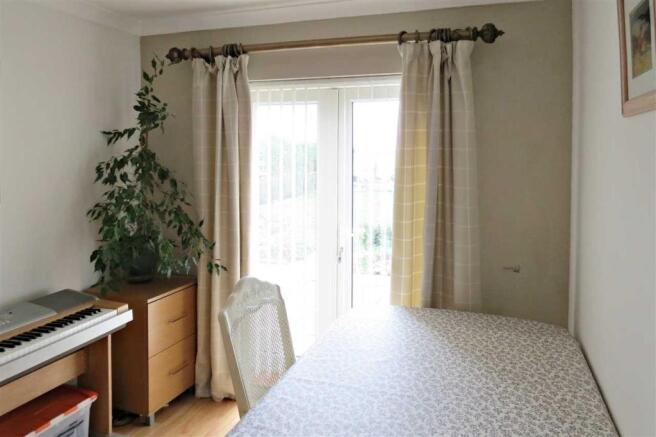 Bedroom 3: