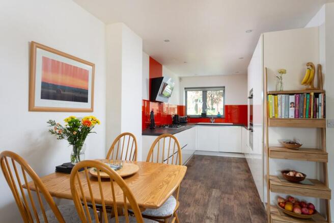 4 bed Town House for sale Image 6