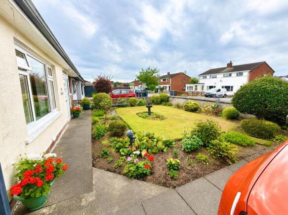 39 Mossdale, Heathhall, Dumfries, DG1 3RG - Braidw