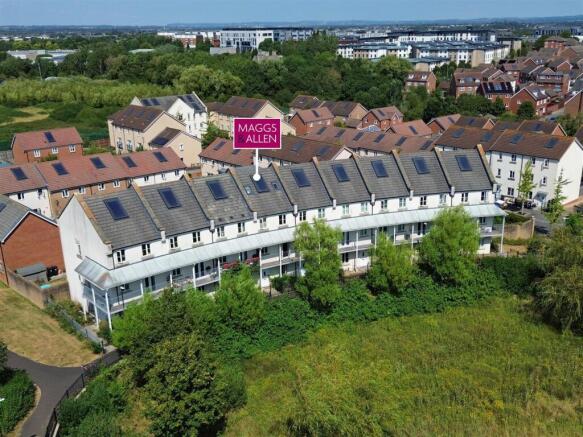 3 - Modern 6-Bedroom HMO for Auction, Stoke Giffor