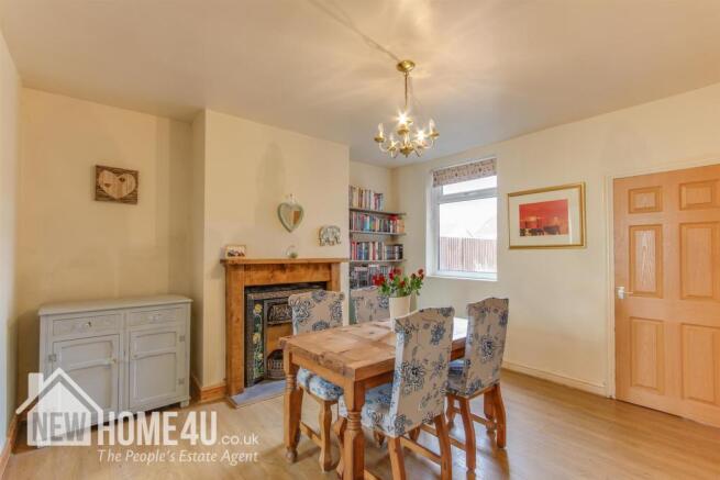 DINING ROOM: